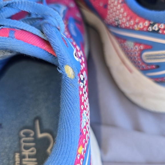 Brooks Ladies Sneakers - Picture 5 of 5